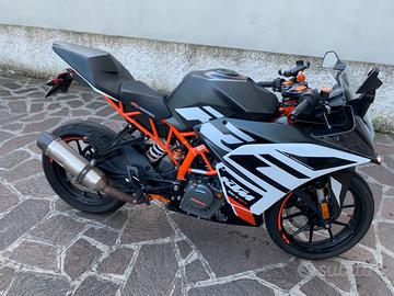 KTM DUKE 390 RC