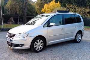 Volkswagen Touran 1.4 tsi Highline 7 Posti UNIPROP