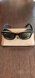 Rayban Wayfarer pari al nuovo