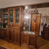 Mobile in legno massello con letto a scomparsa