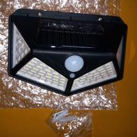 Faretto solare con sensore movimento crepuscolare 