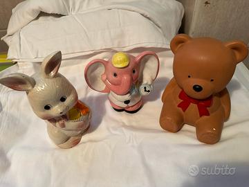 Tre salvadanai pupazzo coniglio orsetto elefantino