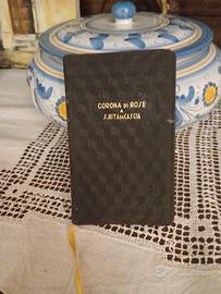 Corona di rose a Santa Rita da Cascia - religioso