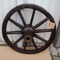 Ruota in legno antica restaurata A 3