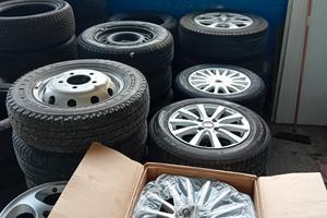 CERCHI IN LEGA   CON GOMME USATI 