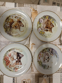 Piatti con gatti dipinti da appendere