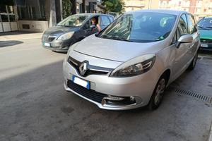 Renault Scenic X-Mod 1.5 dci edc