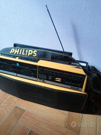 radio Philips a casetta funziona perfettamente 