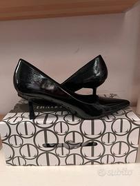 Décolleté nere lucide TAI Woman con tacco