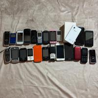 Lotto 24 Cellulari Vintage e Smartphone