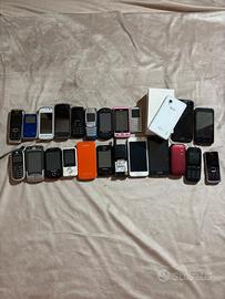 Lotto 24 Cellulari Vintage e Smartphone