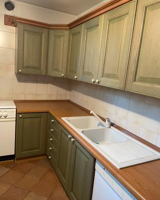 Cucina verde decapato