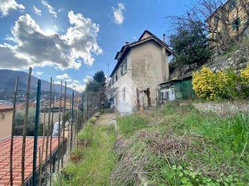 BIFAMILIARE A GENOVA