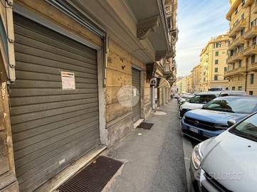 NEGOZIO A GENOVA