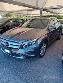 MERCEDES GLA 200CDI MANUALE  anche neopatentati