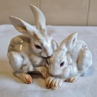 statuetta in porcellana conigli di G Tagliarol Tay