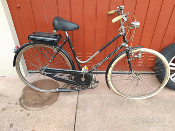 Motorino mosquito su bicicletta bianchi