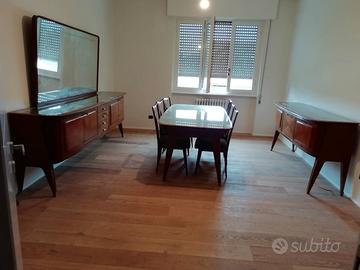 Mobili  bassi e tavolo  anni 70 vintage 