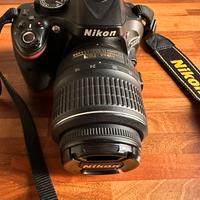 Nikon D5200 + obiettivo 18-55 mm