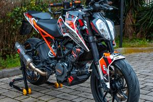 KTM Duke 125