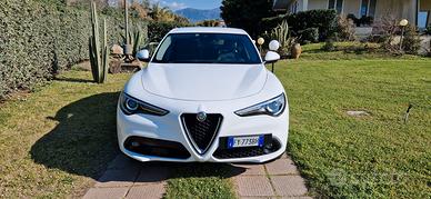 Alfa Romeo Stelvio 2.200 180cv