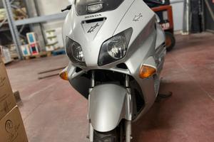 2 MOTO SCOOTER HONDA JAZZ 250 buon prezzo