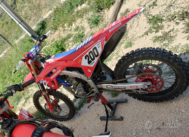 Honda CRF 250 r 2023 Red Moto