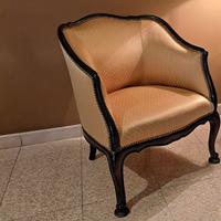 poltroncina a pozzetto in stile