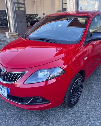 Lancia Ypsilon 1.0 Hybrid Gold