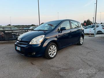 Toyota Corolla Verso 2.0 16V D-4D Sol