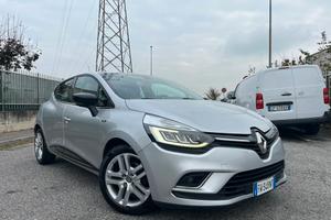 Renault Clio dCi 8V 75 CV 5 porte Moschino Life