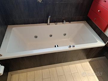 Vasca idromassaggio Treesse