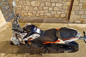 KTM Duke 125