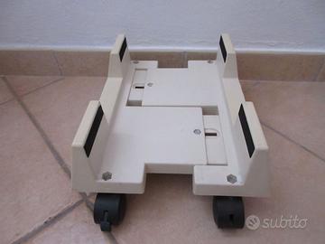 Supporto regolabile per PC tower