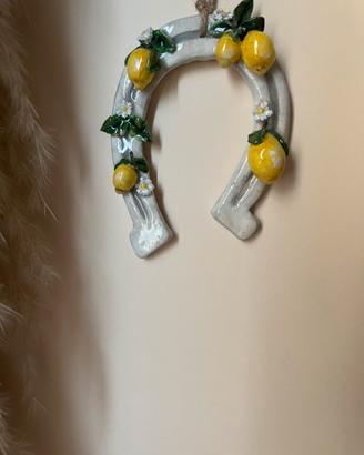 Decorazione parete casa nuova ferro di cavallo