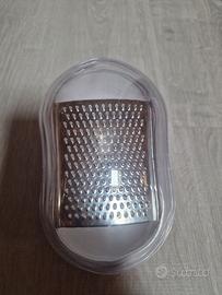 Grattugia formaggio e da conservare