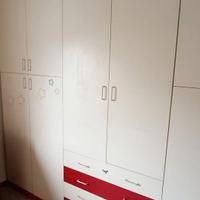 Armadio ampio bianco