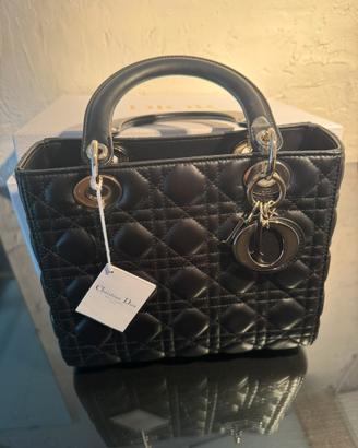 Lady Dior Medium nera