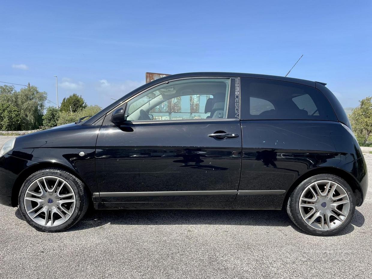 Lancia Ypsilon