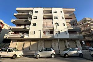 NEGOZIO A CERIGNOLA