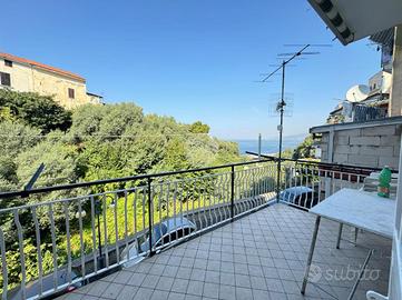 2 LOCALI A CASTELLAMMARE DI STABIA