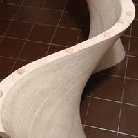 Base curvato tavolo in pietra naturale