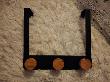 Appendiabiti da porta metallo nero