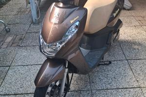 Scooter Peugeot Kisbee 4T 50cc 