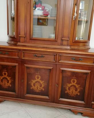 sala da pranzo Buffet credenza cristalliera tavolo