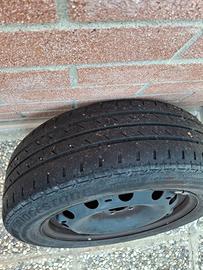 Gomme auto