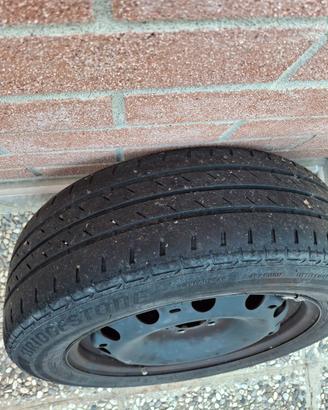 Gomme auto