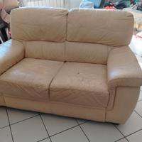 Divano chateau d'Ax  2 posti color crema