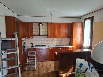 Cucina componibile legno ciliegio