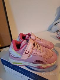 Scarpe da bambina con luci